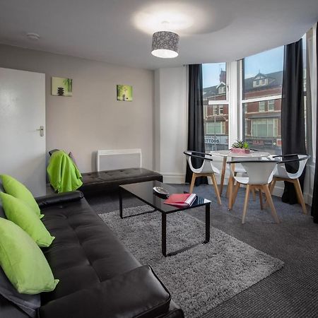 02 Springfield - Sleeps 6 Apartment แบล็คพูล ภายนอก รูปภาพ