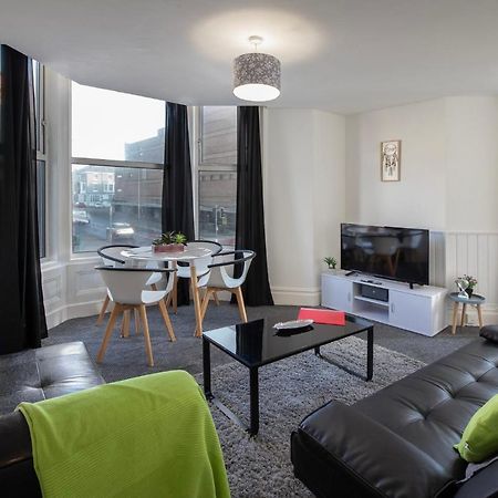 02 Springfield - Sleeps 6 Apartment แบล็คพูล ภายนอก รูปภาพ