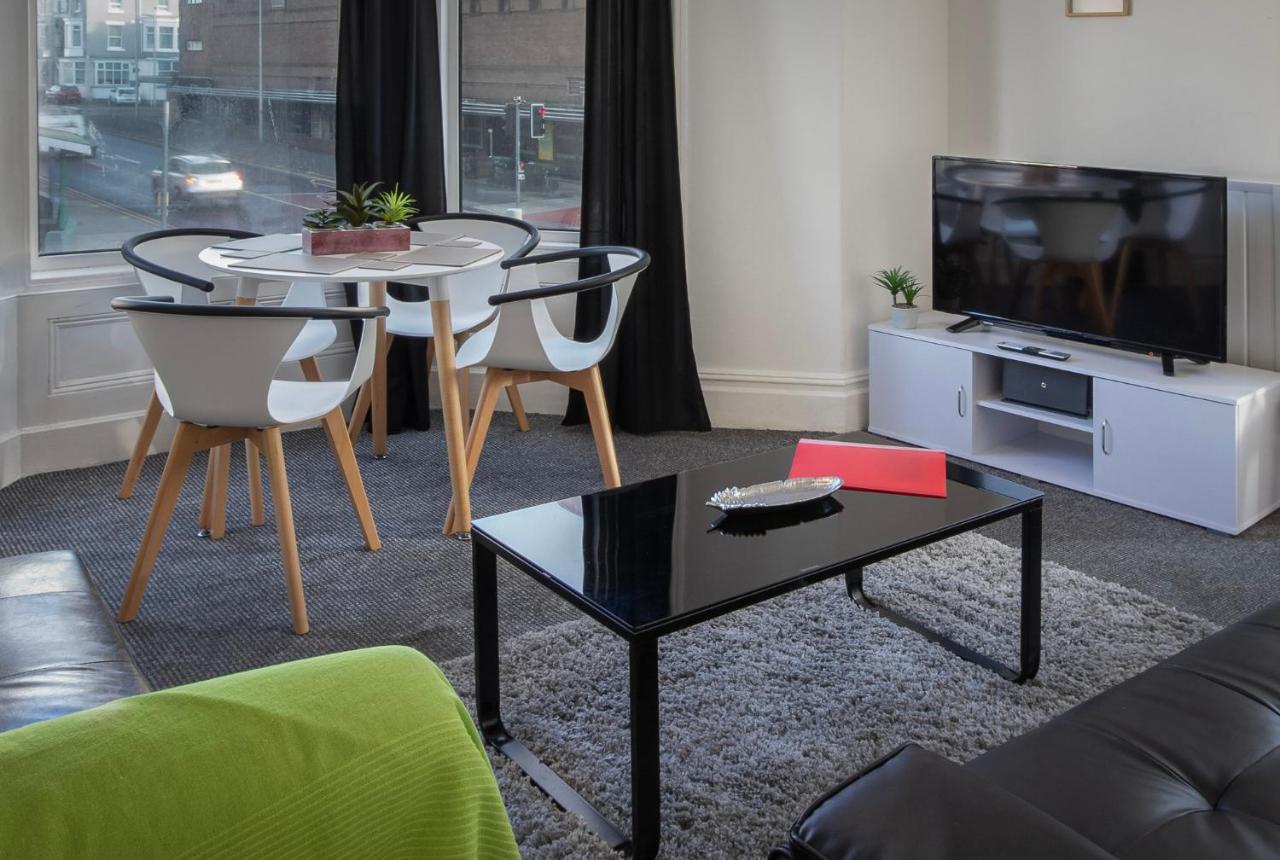 02 Springfield - Sleeps 6 Apartment แบล็คพูล ภายนอก รูปภาพ