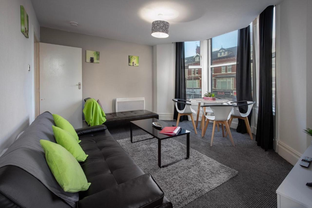 02 Springfield - Sleeps 6 Apartment แบล็คพูล ภายนอก รูปภาพ